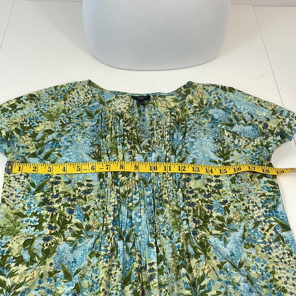 TALBOTS Petites, floral short sleeve blouse , Size P - Picture 12 of 14